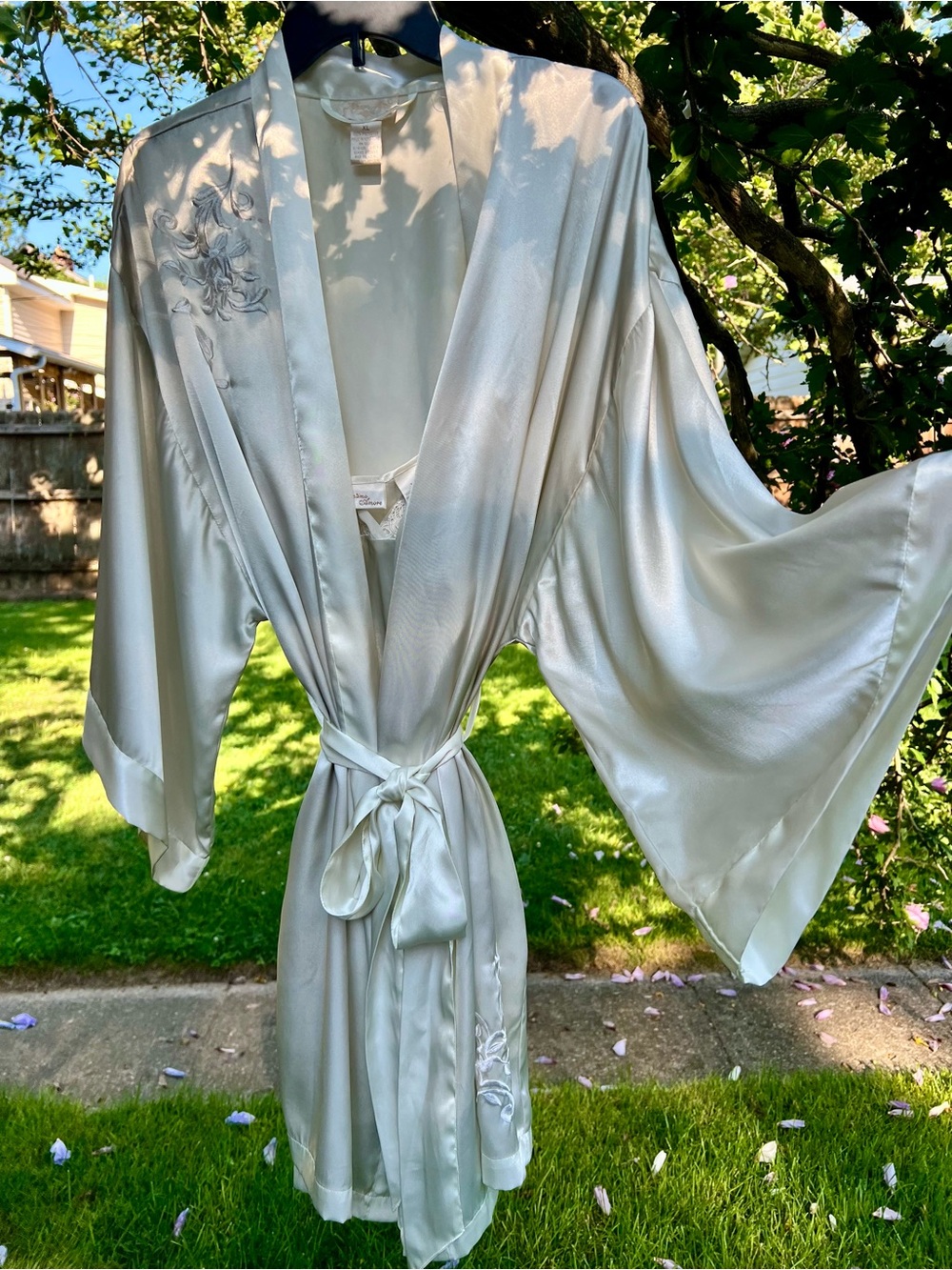 Vintage Lingerie Intimo Amore Inner Most 2-pc robe chemise liquid satin cream XL